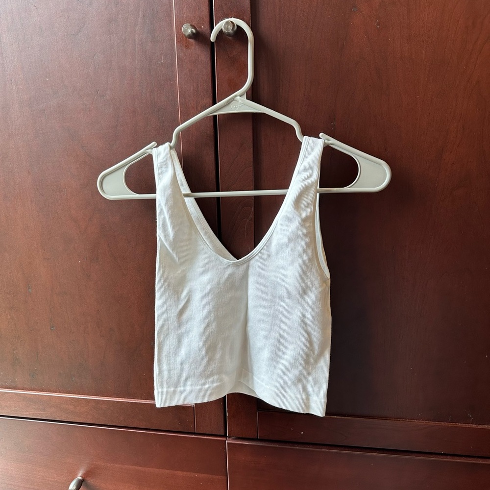 Basic White Fitted Cropped Tank